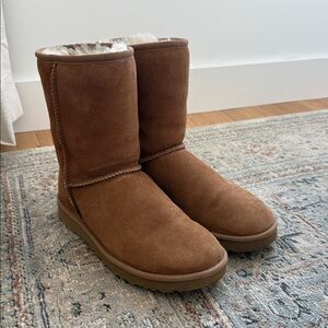 UGG Classic Short II